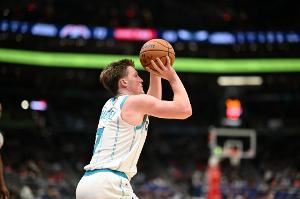 克尼佩尔:阵容不整很难看清我们真实水平 我们会坚持下去的